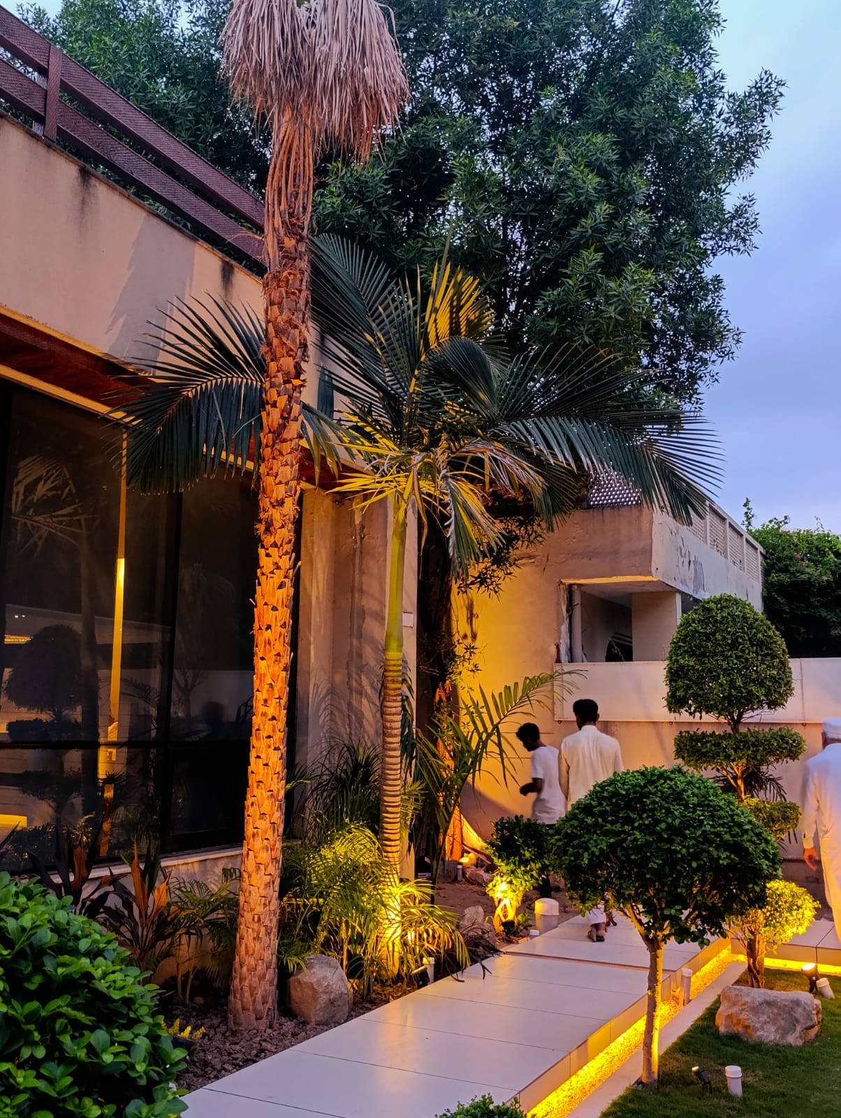45B Model Town Residence slide 6
